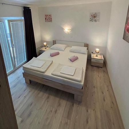 Apartments Lota Starigrad Exterior photo