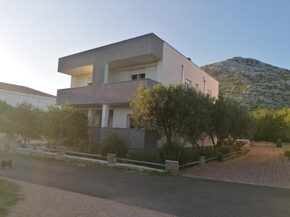 Apartments Lota Starigrad Exterior photo