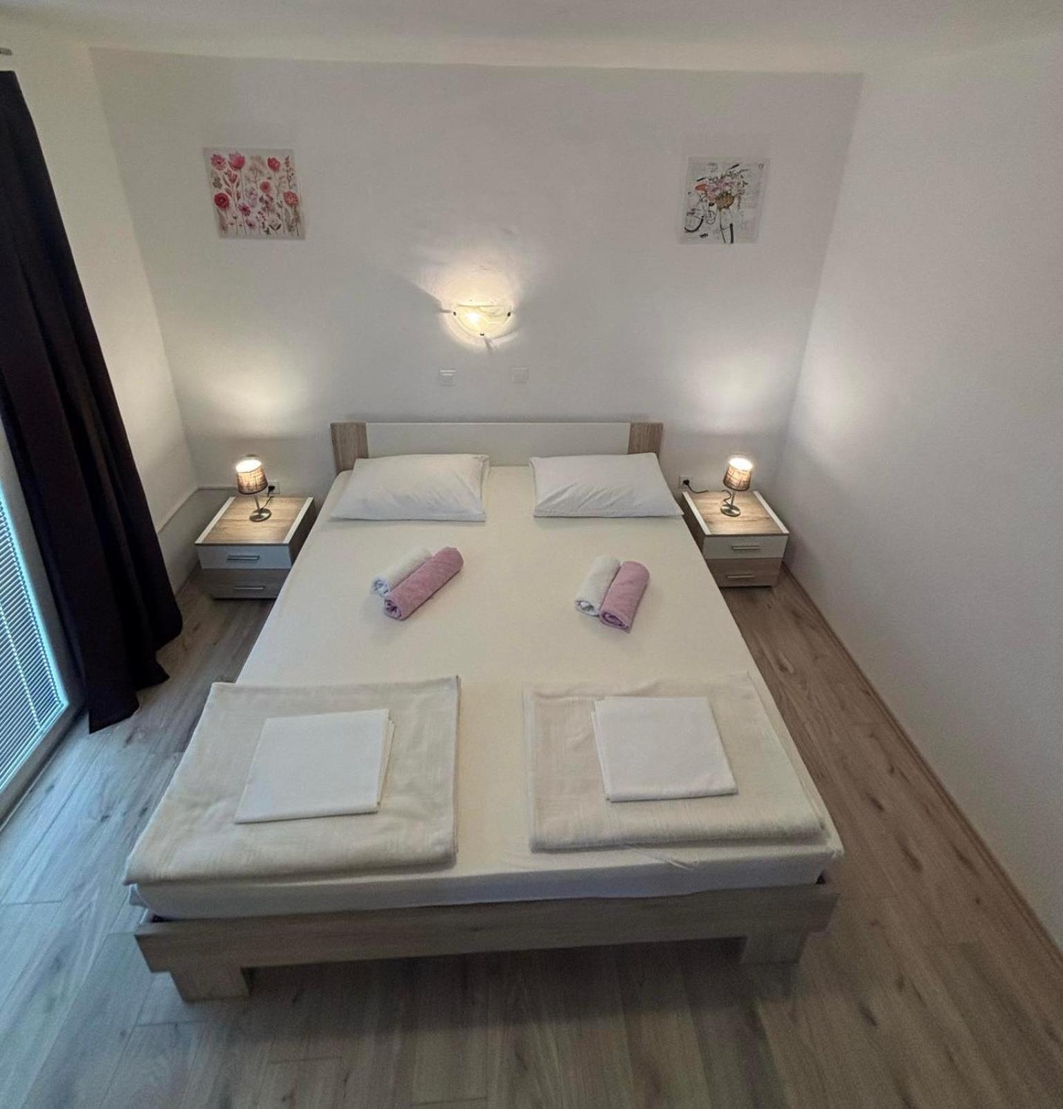 Apartments Lota Starigrad Exterior photo